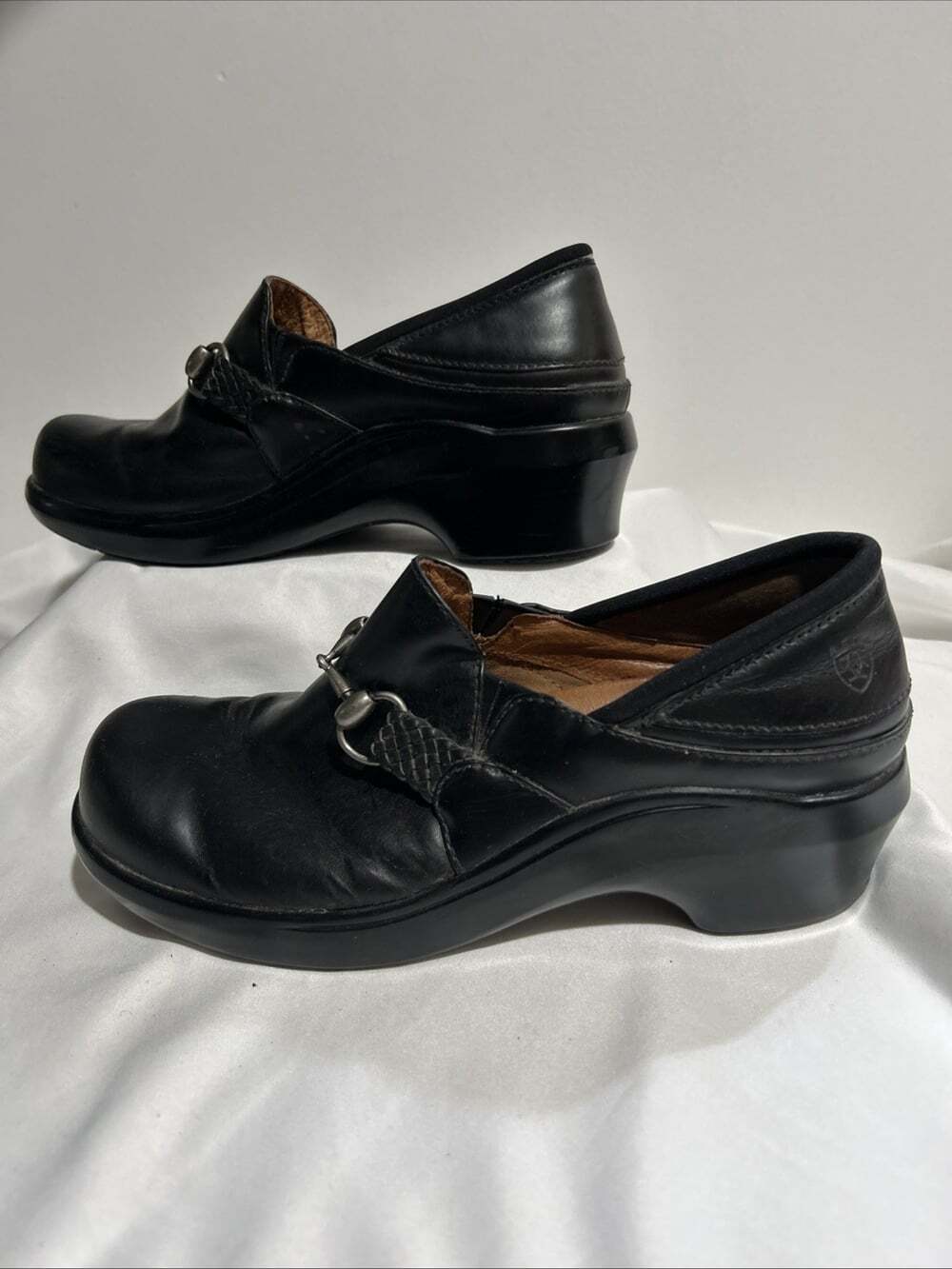 Ariat Black Horse Bit Leather Loafers Women's Size 8.5